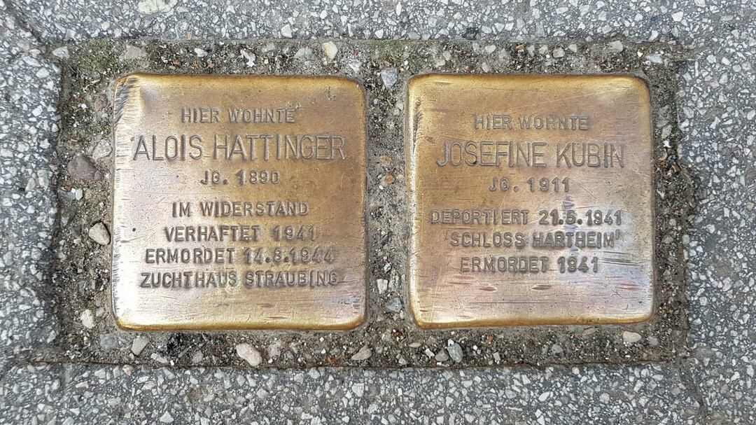 Stolpersteine By Gunter Demnig Public Art Salzburg Info   Stolpersteine Auf Einer Salzburger Straße 451773 